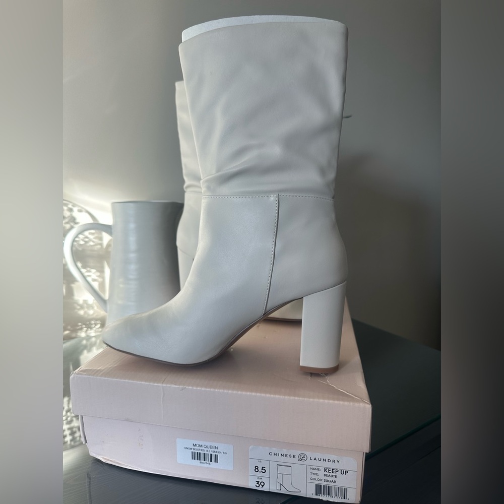 ✨ NEW Chinese laundry boots. Cream color. Size 8.5